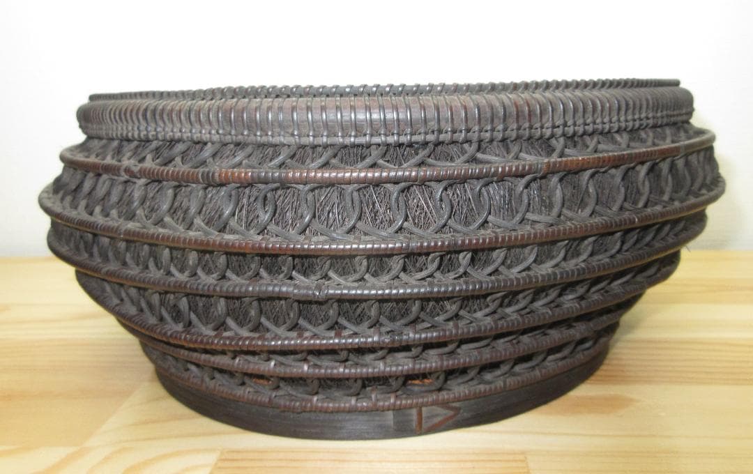 送料込【逢絢亭】茶道具 水屋道具 炭斗 唐物写 輪組炭斗 篭師 竹笠斎 共箱入り