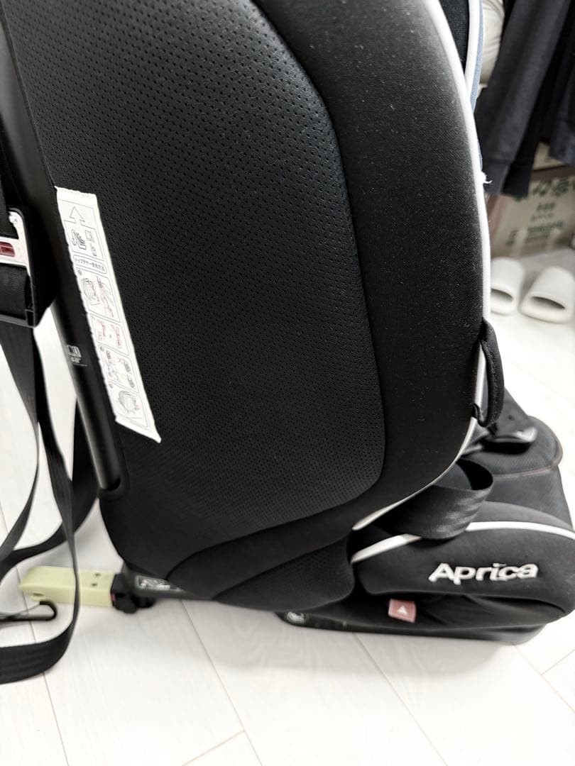 美品　Aprica チャイルドシート 車用 formfit ISOFIX