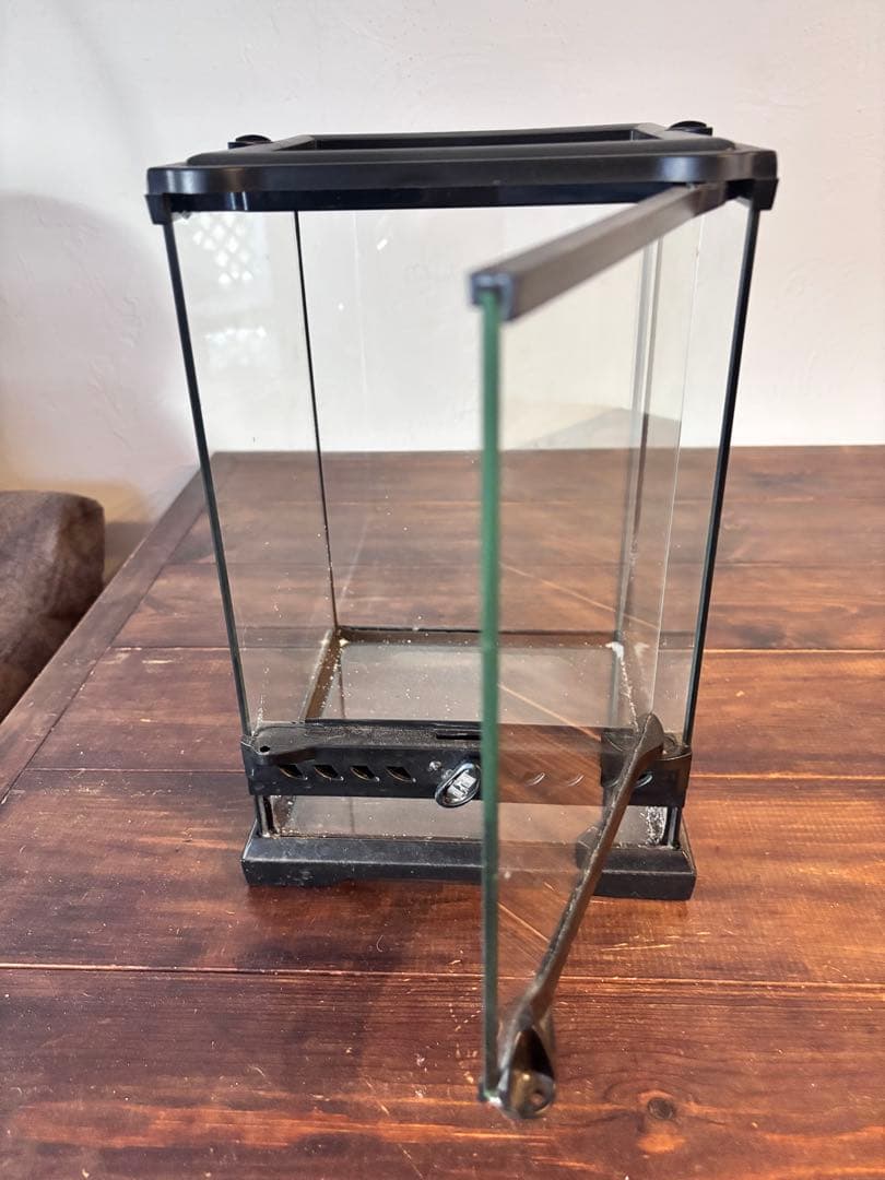 EXO TERRA LEDライト付き温室・ショーケース