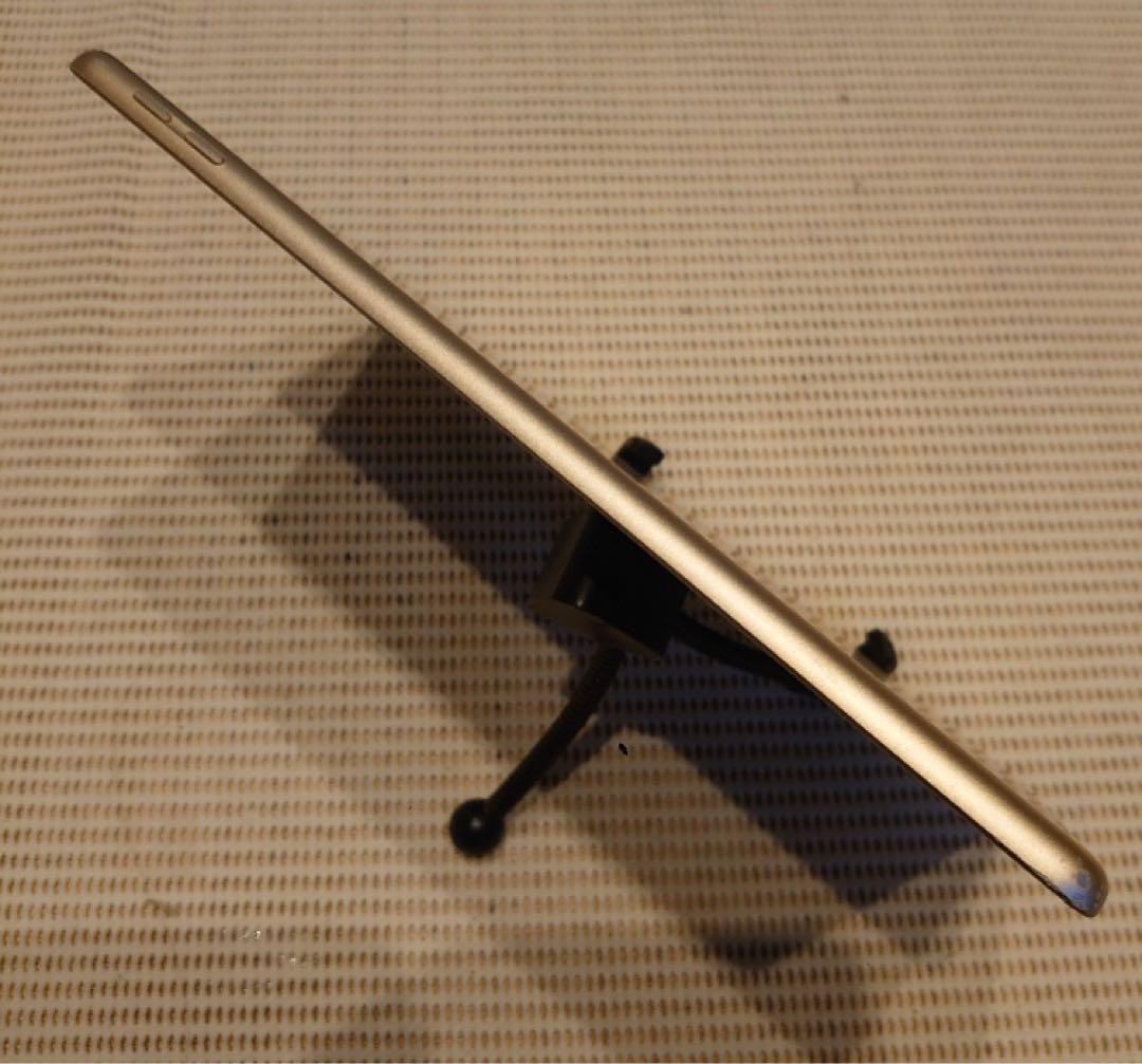 完動品iPad第5世代(A1822)本体32GBゴールド送料込8HP9X