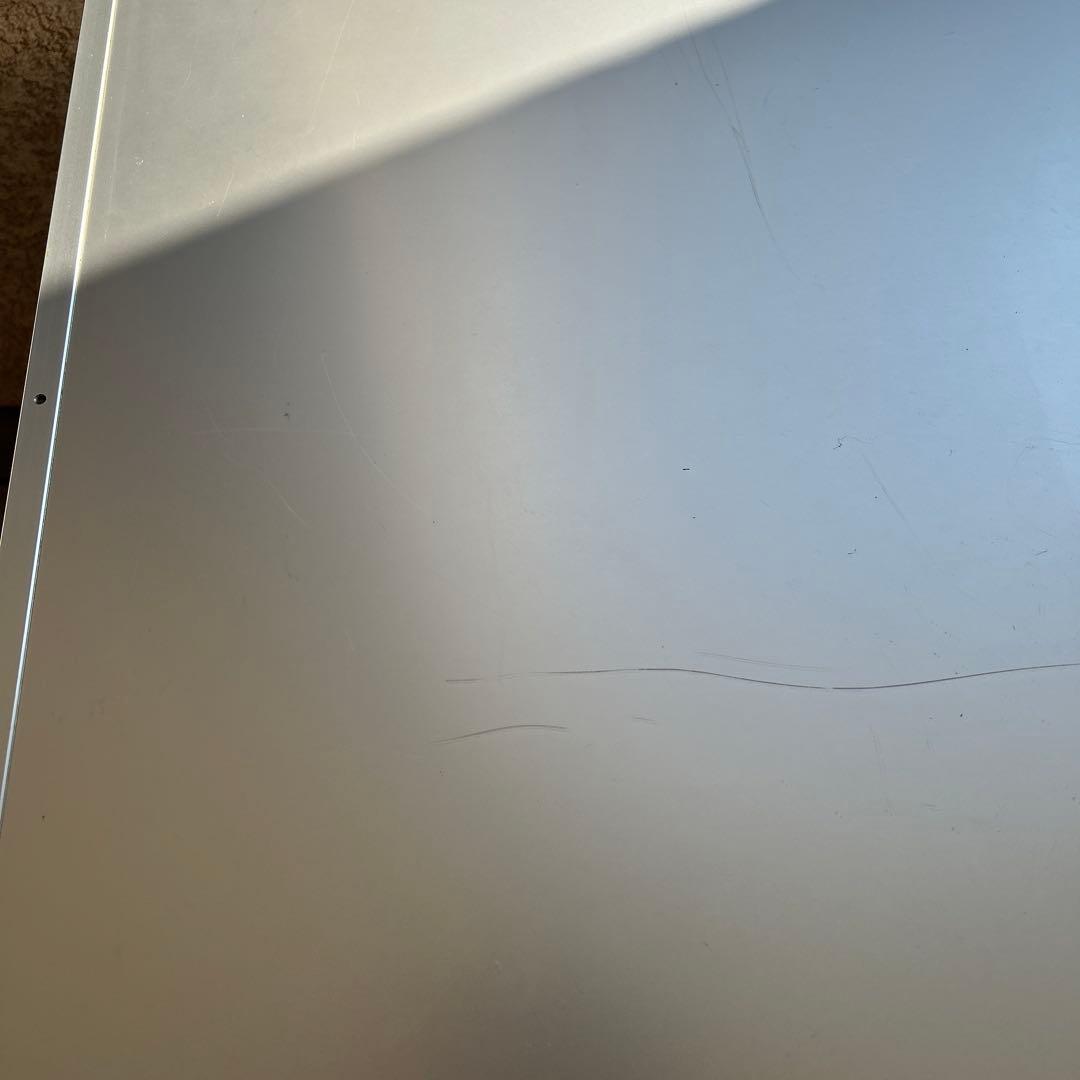 カッシーナ　イクシー　エアーフレーム