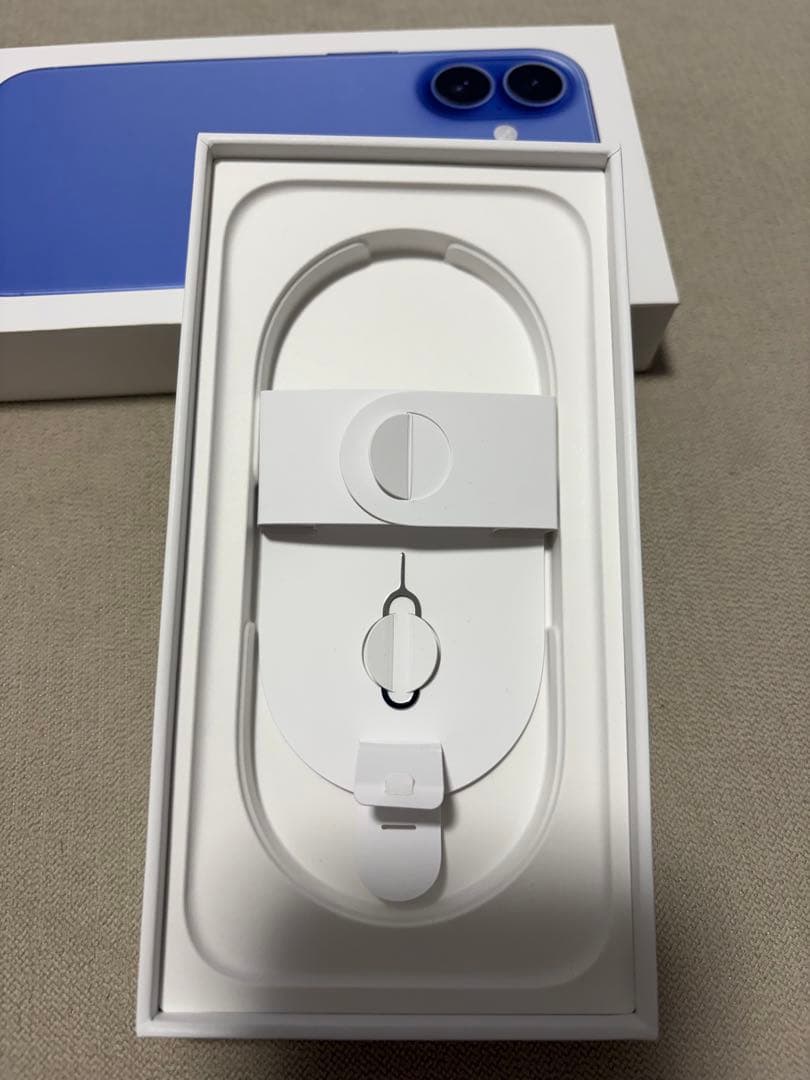 【最終値下げ】iPhone16 128GB SIMフリー バッテリー98%