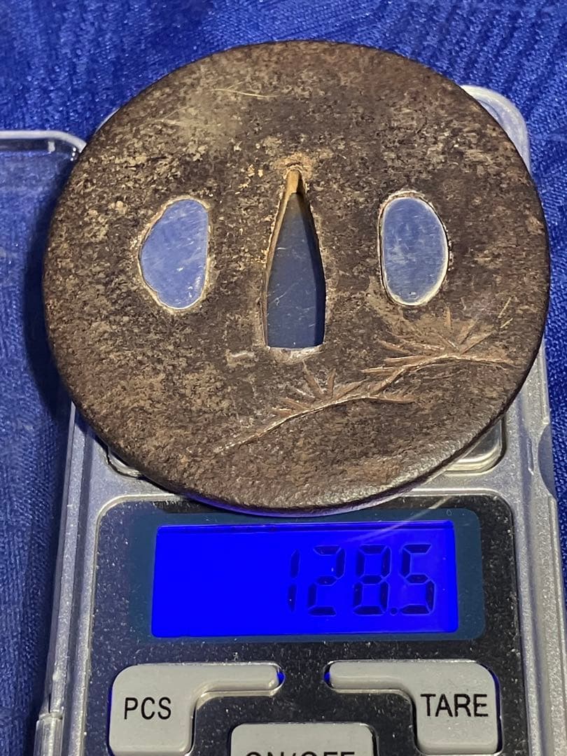 日本刀　小刀　鍔　金銀象嵌　鉄鍔