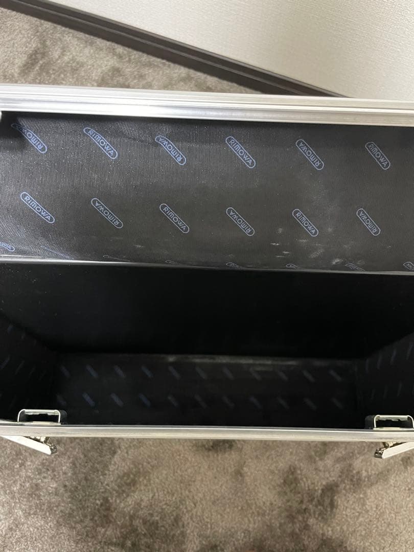 RIMOWA ケース