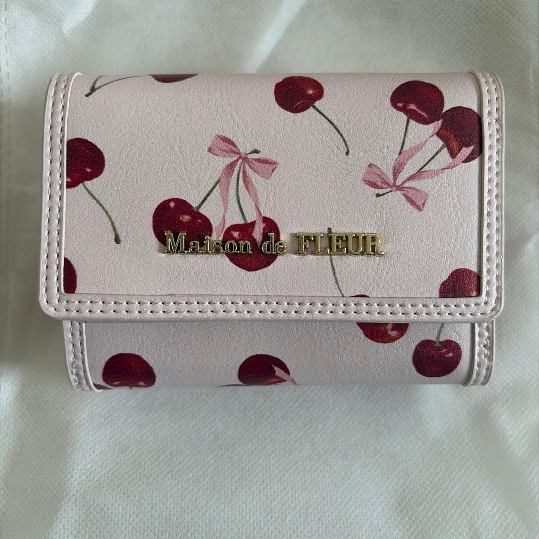 メゾンドフルール　チェリーウォレット ピンク　さくらんぼ 財布