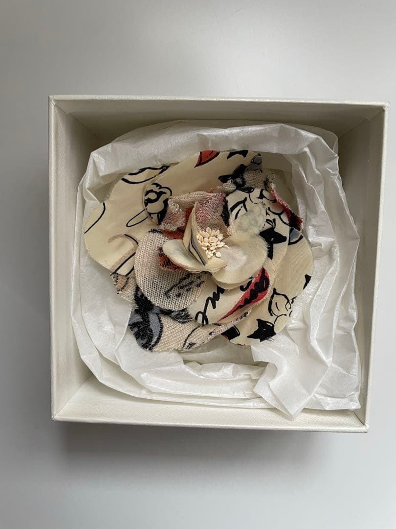 CHANEL フラワーデザイン ブローチ