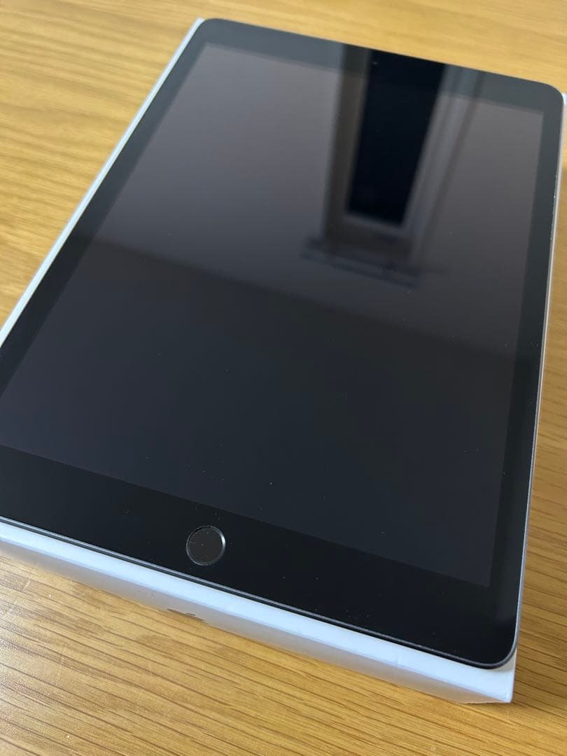 iPad本体 第7世代 スペースグレー 32GB Wi-Fiモデル