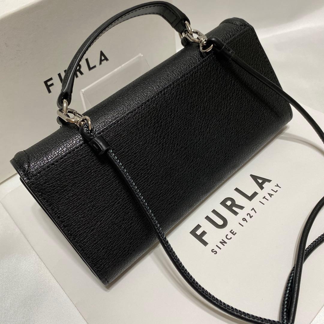 極美品　フルラ　FURLA ミニ ショルダーバッグウォレット　ストラップ付