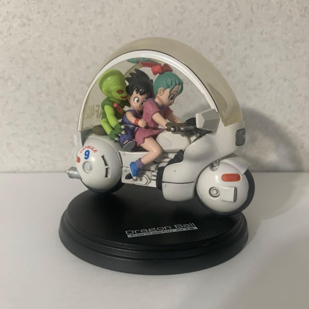 ドラゴンボール　孫悟空　ブルマ　バイク　フィギュア