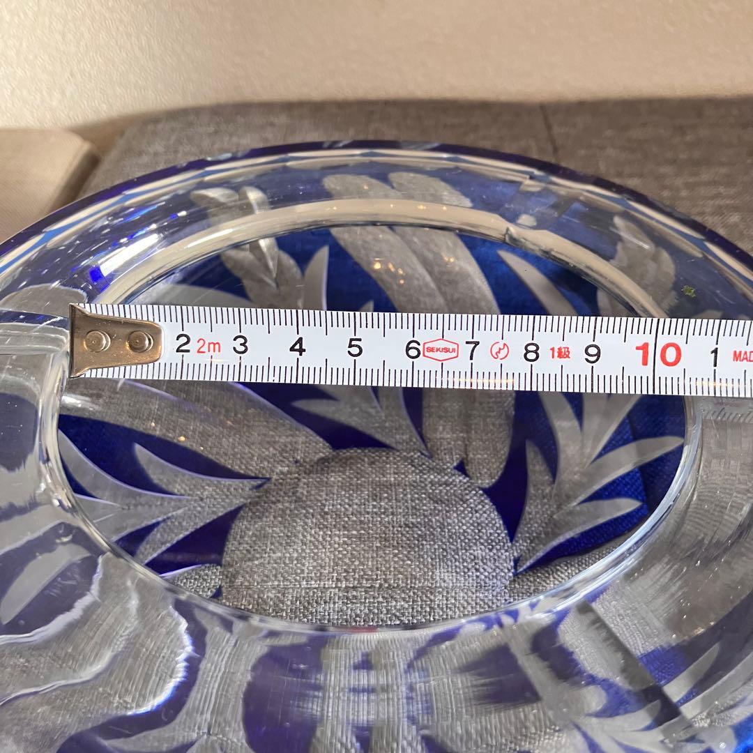 昭和レトロ　アンティーク　手作りガラス　切子の灰皿　切子青被せ