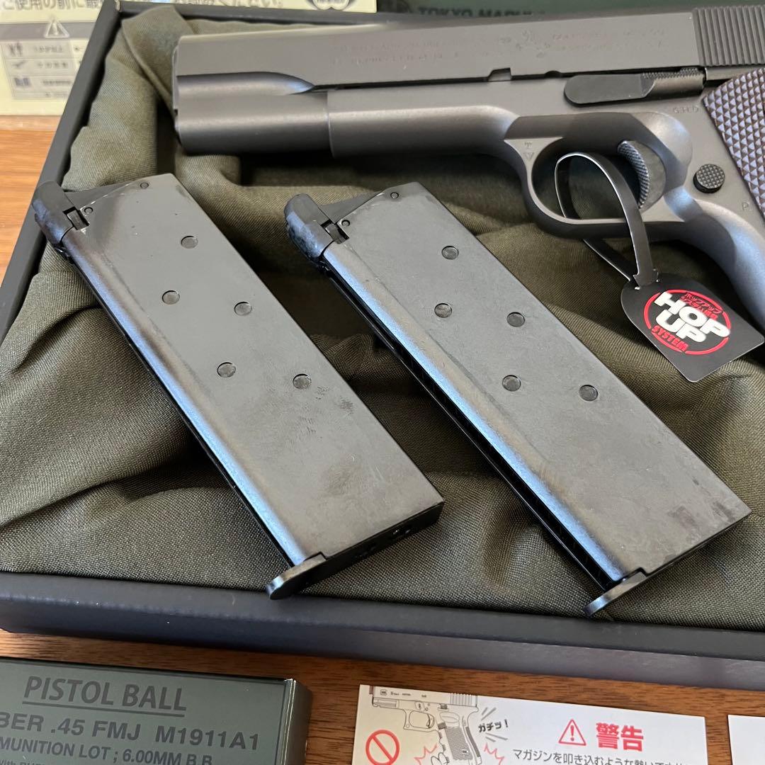 極美品 東京マルイ M1911A1 ガスガン 予備マガジン付き ガバメント