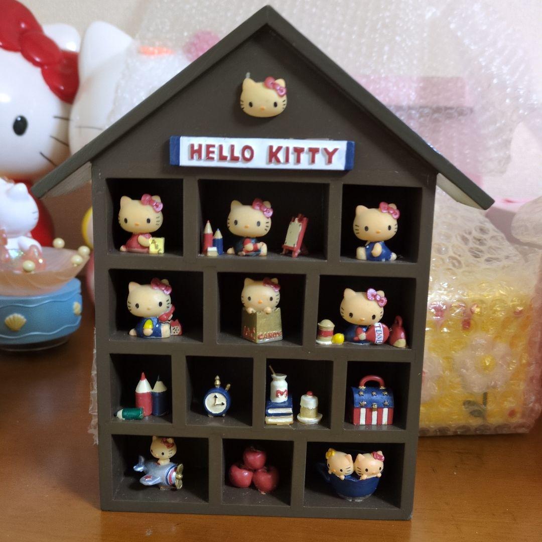 ハローキティ⑥ 家型.木製ディスプレイ