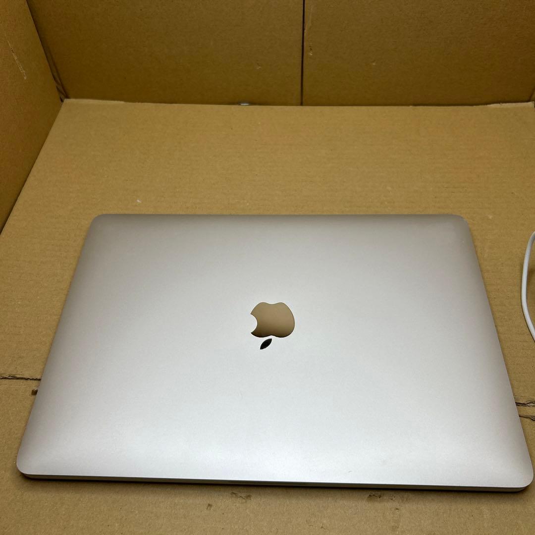 MacBook Pro 13インチ　2018 16GB/512GB シルバー