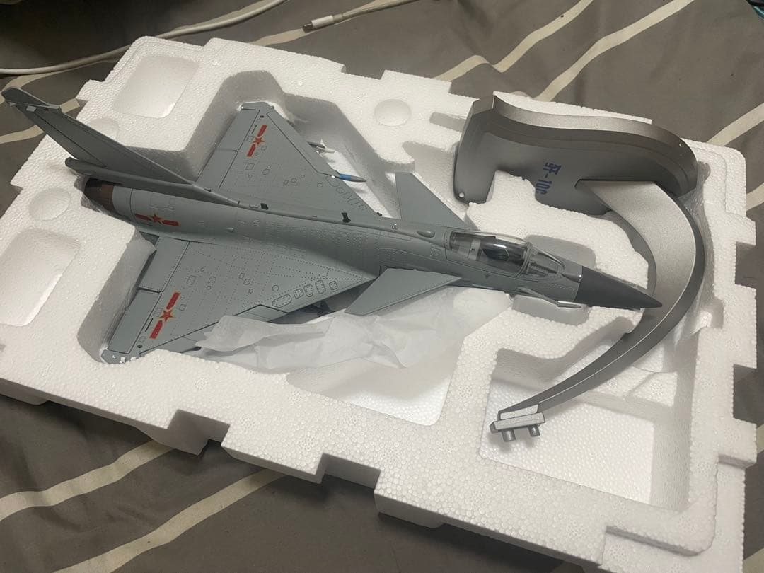 【希少品 1点のみ】J-10C 戦闘機 中国人民解放軍 空軍 1/48