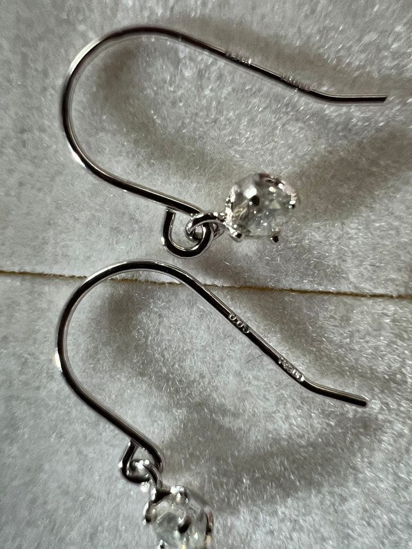 プラチナ900 ダイヤモンドフックピアス　計0.1ct