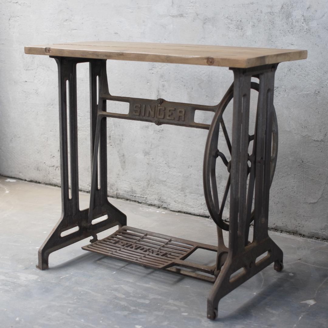 【現品限り】リメイク ミシン テーブル 机 アイアン 鉄脚 インダストリアル