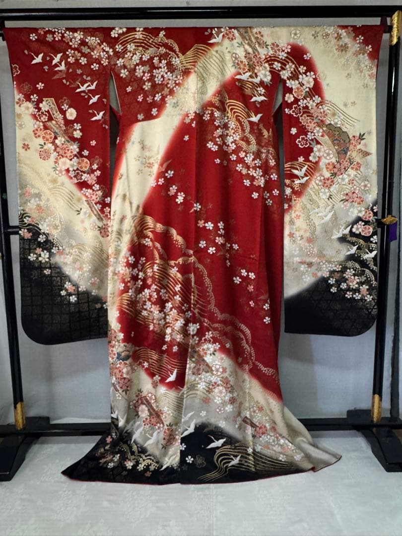 [極美品] 振袖　正絹　桜　鶴　紅　白　黒　高身長　成人式　結婚式　礼装
