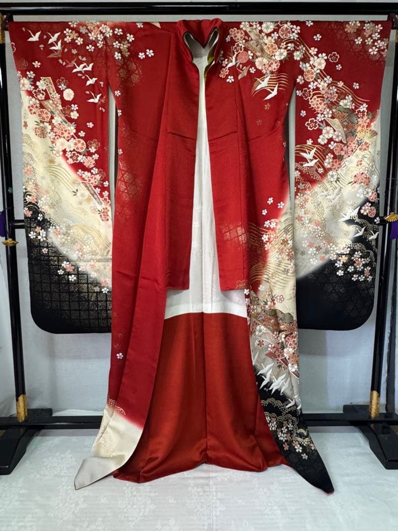[極美品] 振袖　正絹　桜　鶴　紅　白　黒　高身長　成人式　結婚式　礼装
