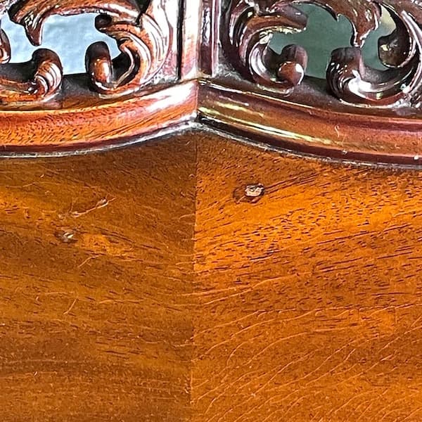 アンティーク調　オケージョナルテーブル　サイドテーブル　猫足机　透かし彫り