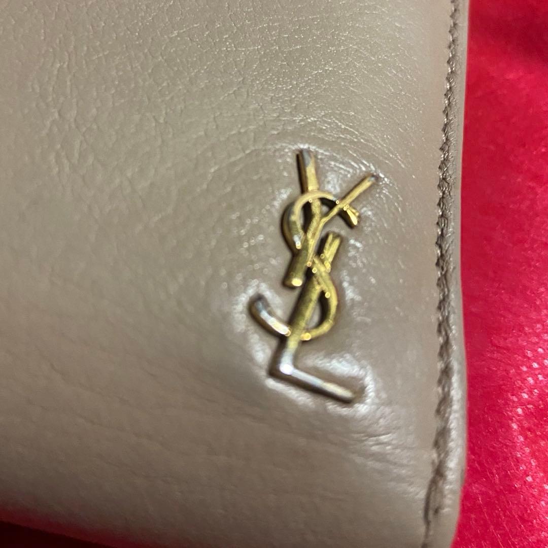 イヴサンローラン 二つ折り財布　カサンドラ　YSL　ピンクベージュ