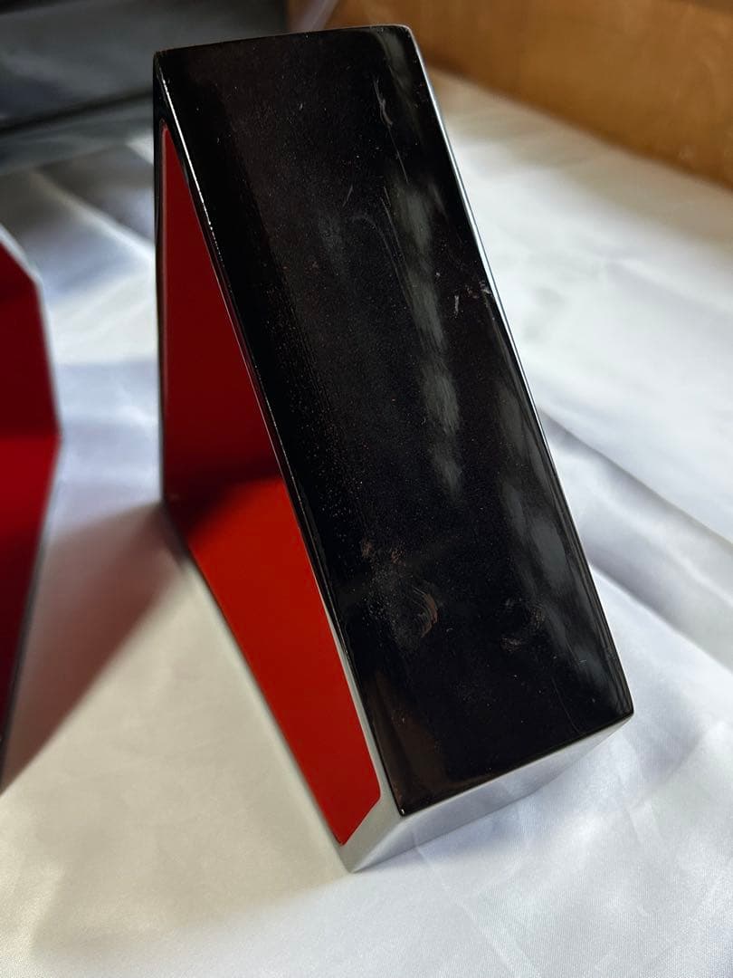 八角トゥンダーブン（東道盆）　琉球漆器