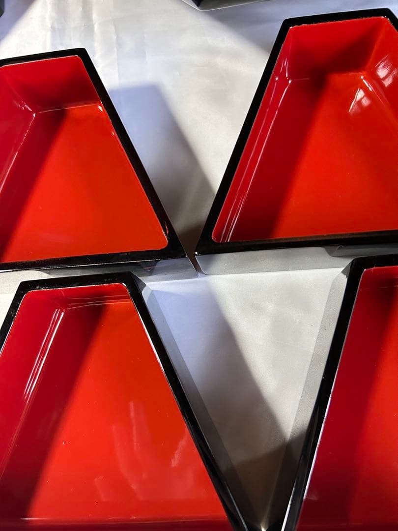 八角トゥンダーブン（東道盆）　琉球漆器