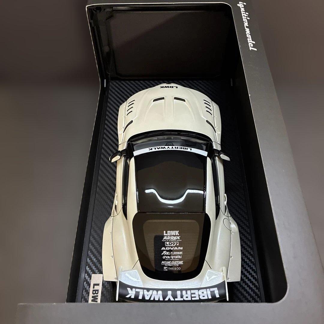 028 GRスープラ LBWK リバティウォーク仕様 1/18スケール ミニカー