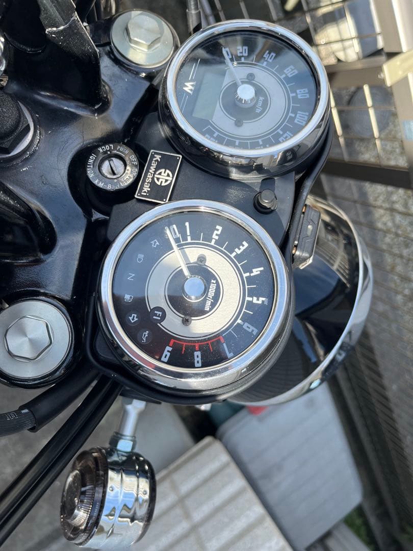 Kawasaki W800 メーターカバー　メッキ1点もの