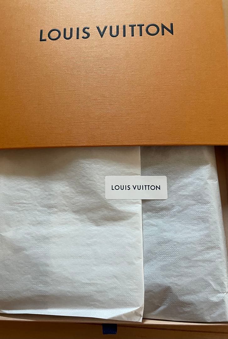 LOUIS VUITTON 黒ニット帽　最終価格