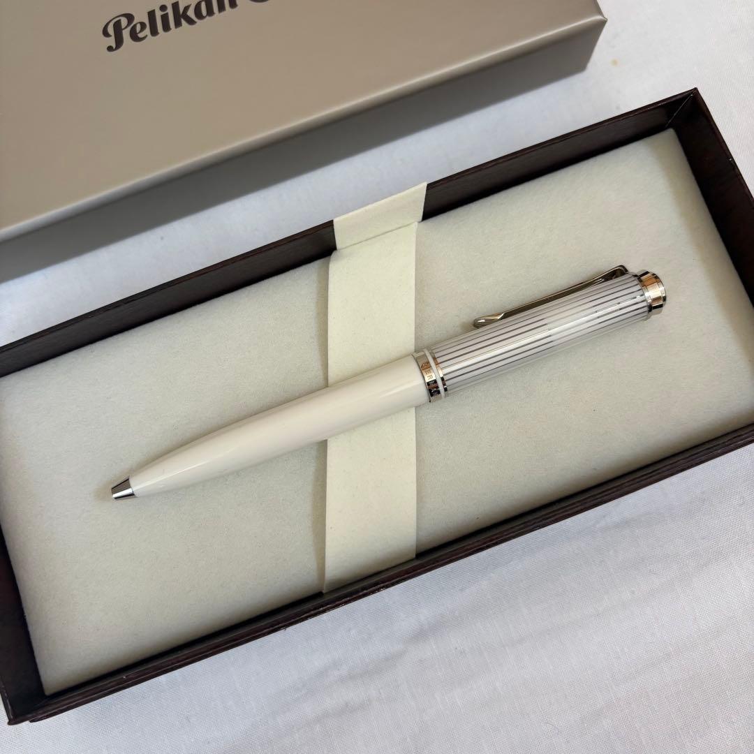 Pelikan ボールペン ホワイト ストライプデザイン