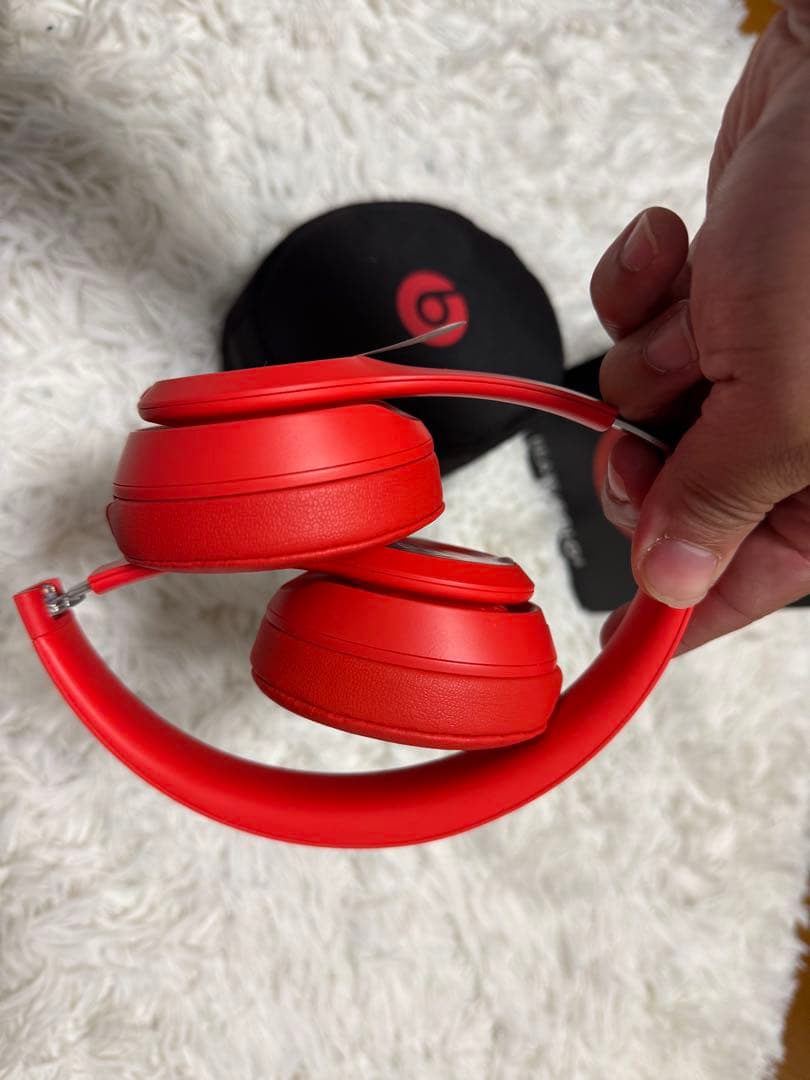 【ほぼ新品】beats solo3 プロダクトレッド
