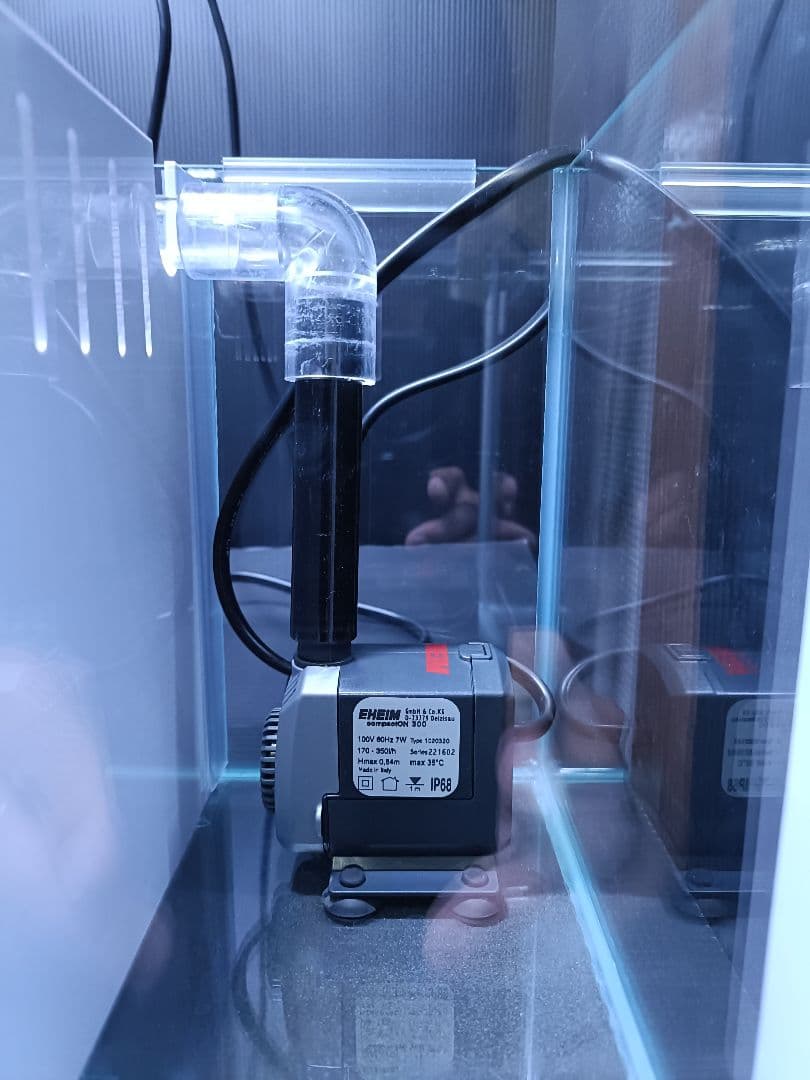 仕切り水槽60センチ