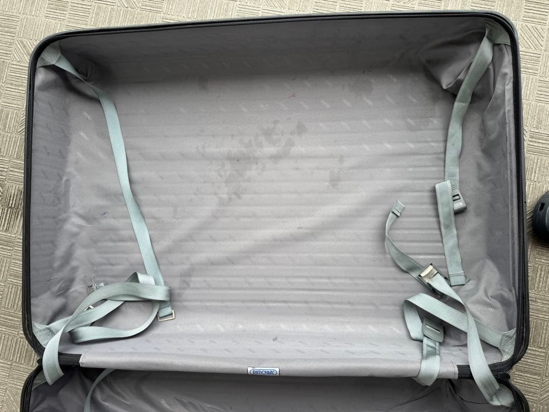 RIMOWA シルバー 大型104L