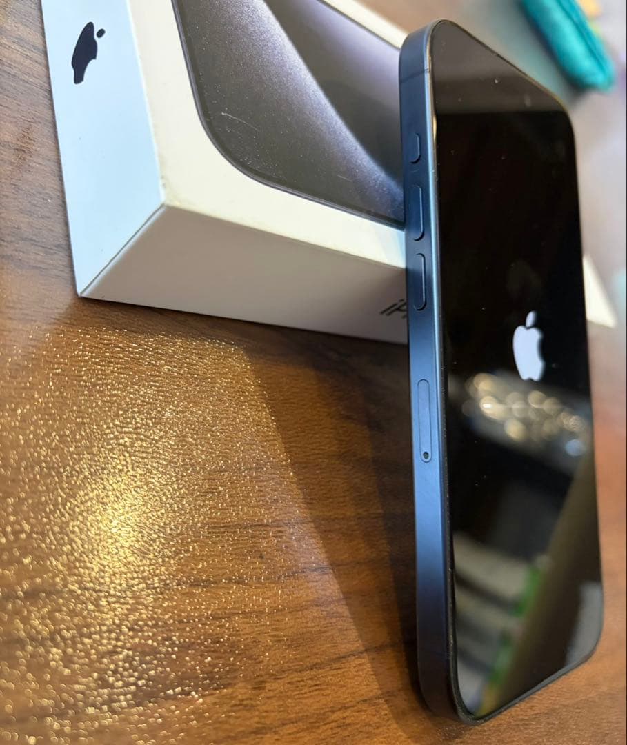 iPhone15Pro 256GB ブルーチタニウム　美品