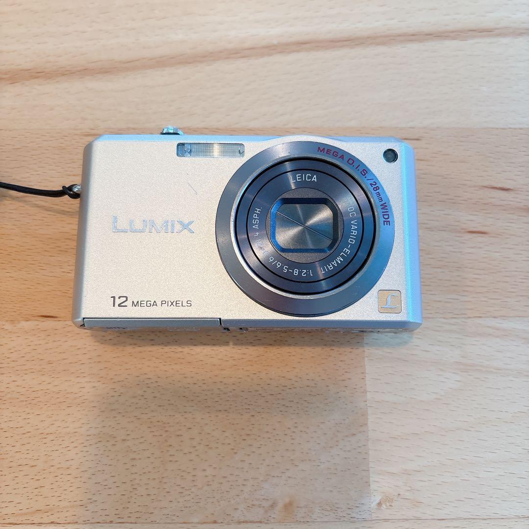DMC-FX100 LUMIX パナソニック　デジカメ