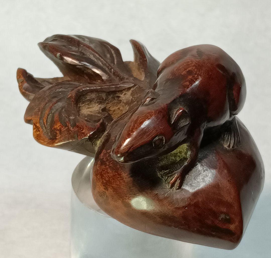 道楽齋 在銘 根付「蕪とねずみ 図」 柘植彫