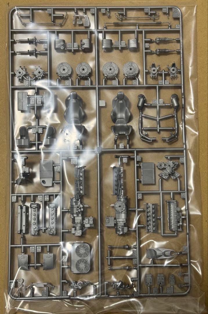 1/24 ラ フェラーリ イエローバージョンとカーボンスライドマーク付き