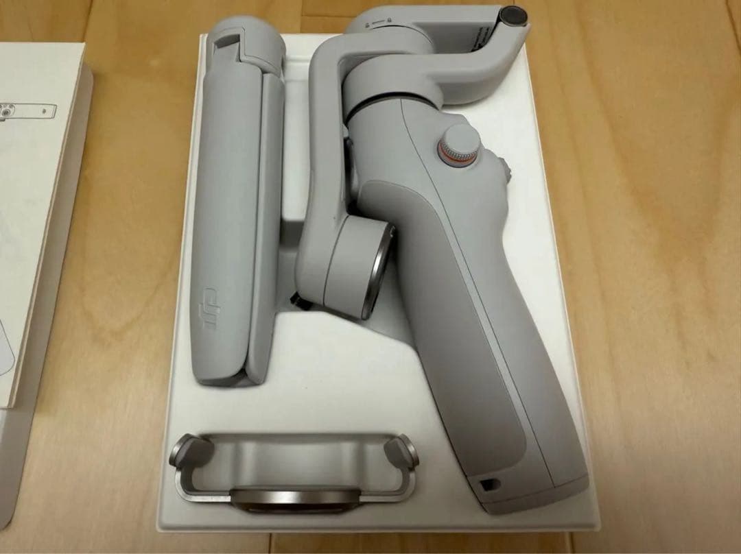 きんぐ　　DJI Osmo Mobile6 プラチナグレー　中古美品