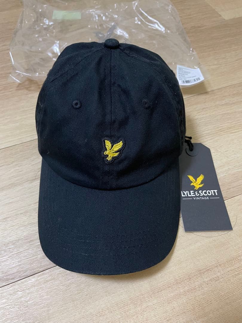 Lyle & Scott ブラックベースボールキャップ
