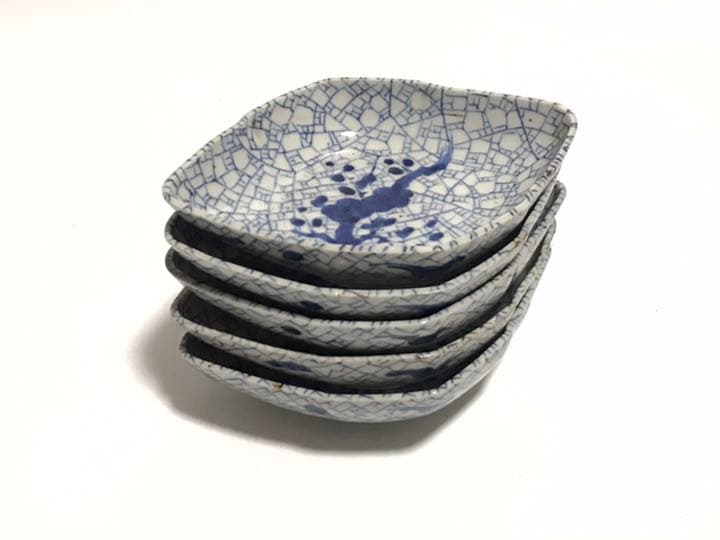 骨董　アンティーク　古伊万里　染付　氷裂　氷割　梅図　菱形変形皿　向付