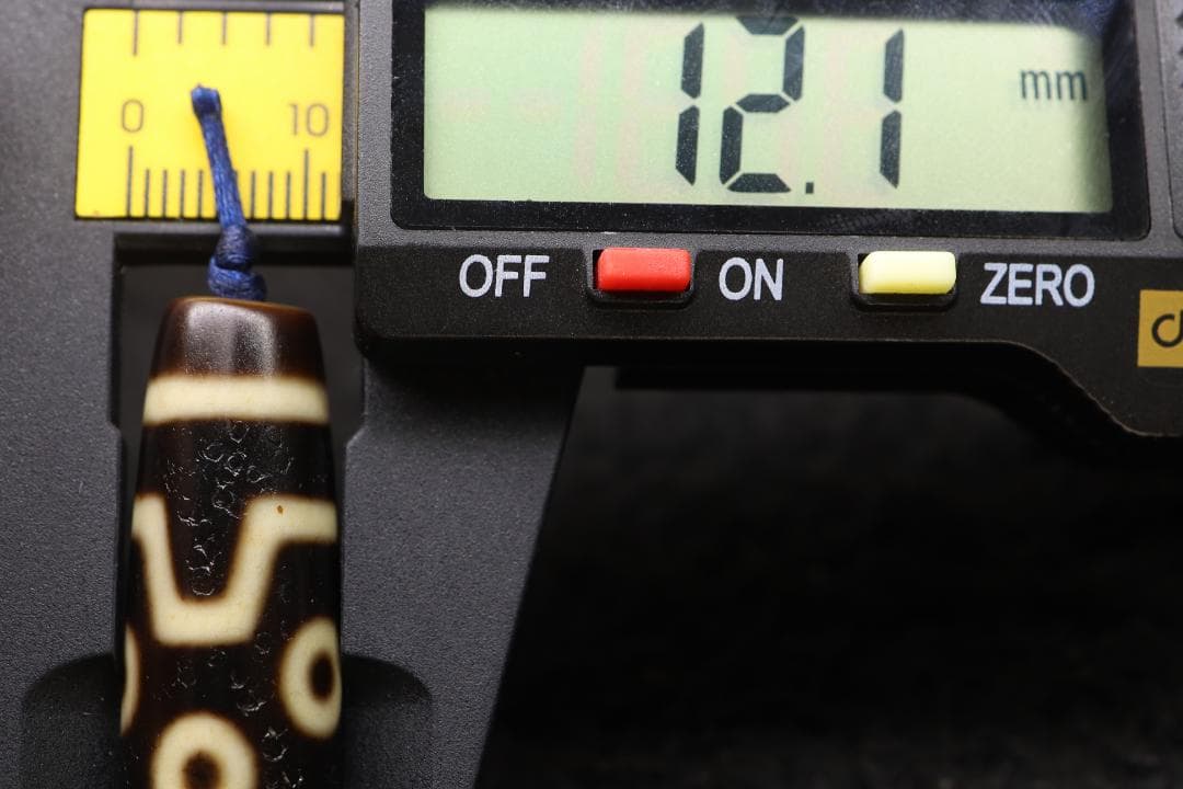 ジービーズ　(7アイジー )　 特殊七眼チベット天珠[Dzi Tibet]