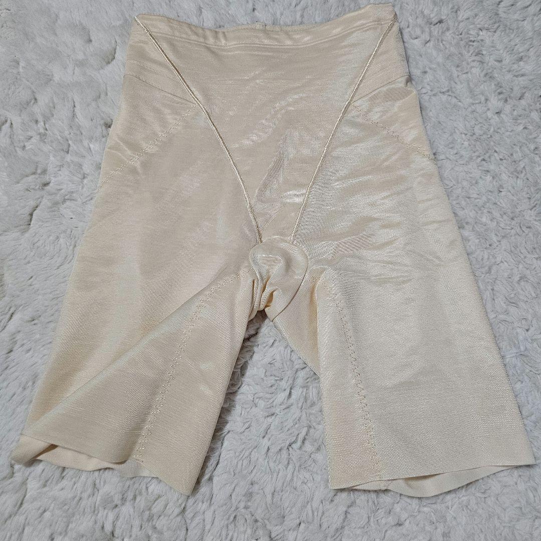 FOUR SIS & CO. ブライダルインナーセット