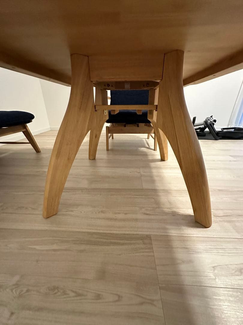 ※11/20までの掲載　テーブルとチェア2脚と2人掛けベンチのセット※引取希望