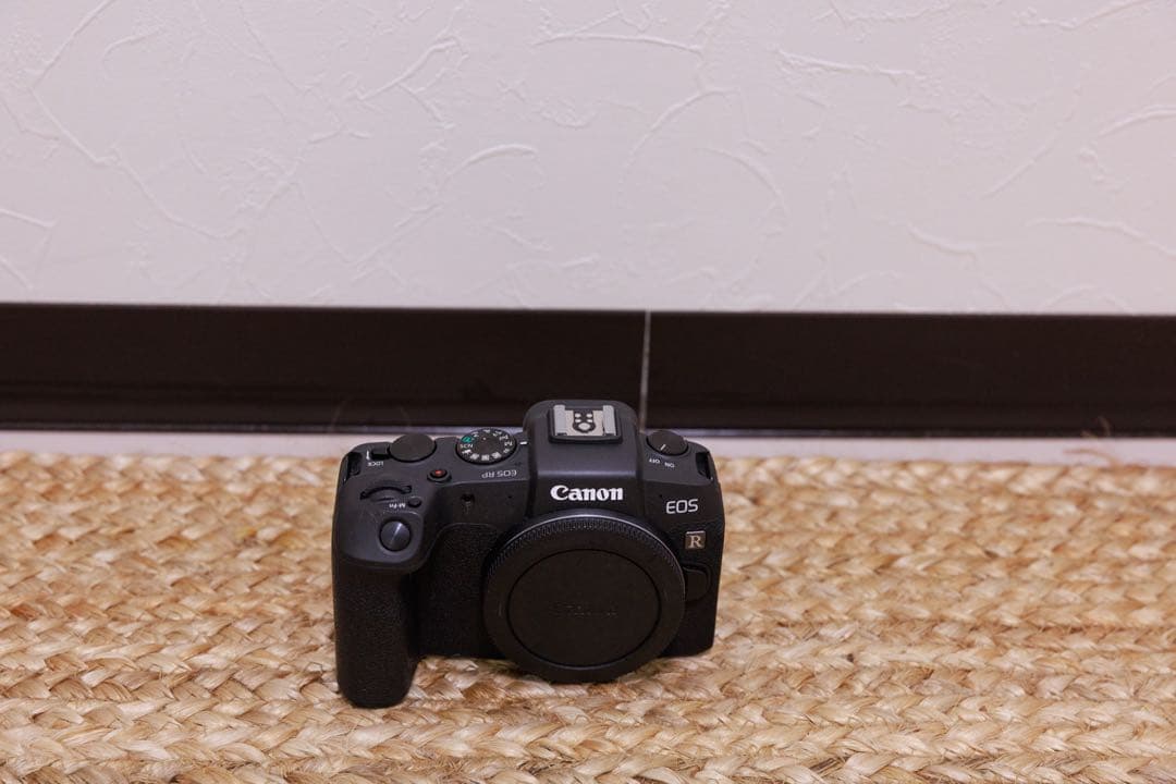 Canon EOS RP ミラーレス一眼 本体と付属品