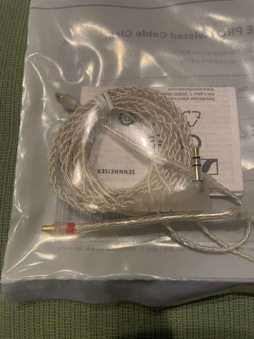 イヤホン Sennheiser TWISTED CABLE CLEAR 507478