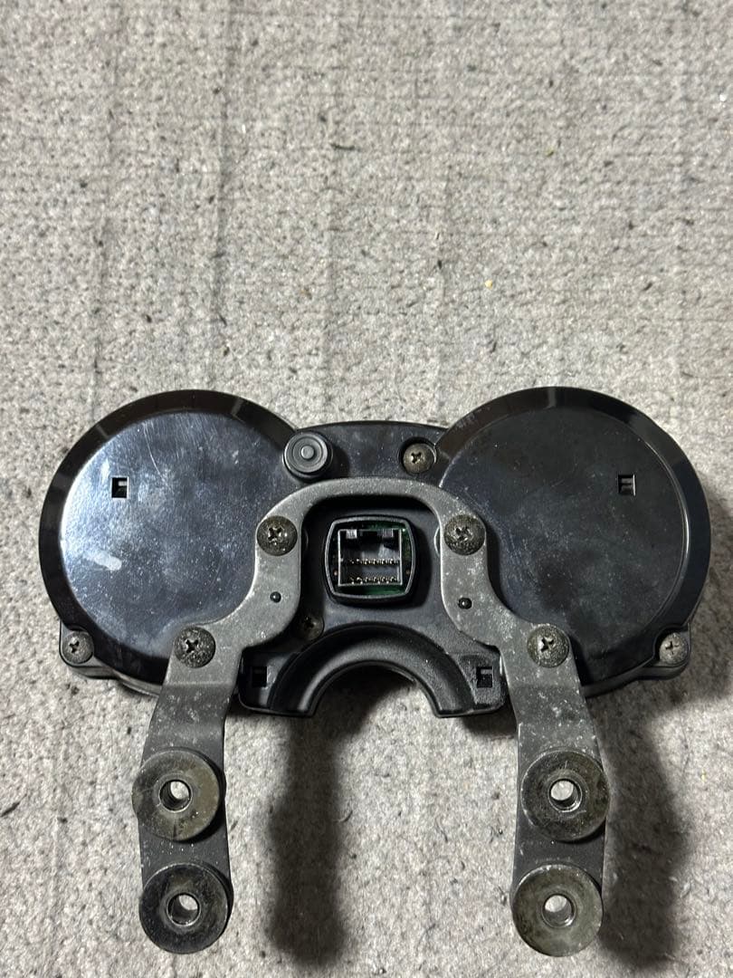 W400 W650 メーター