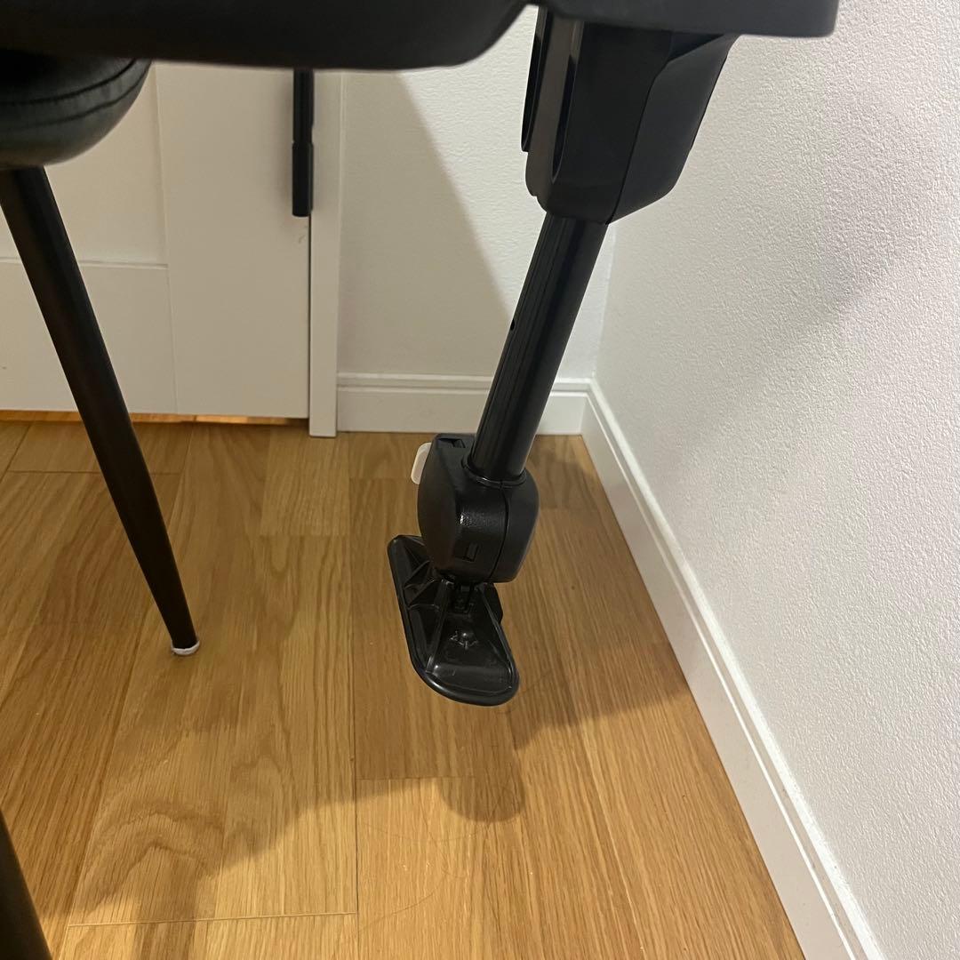 【美品】Combi コンビ ゼウスターンユーロ 回転式チャイルドシート 新生児〜