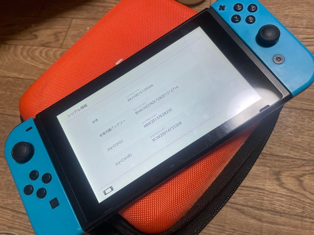 Nintendo switch本体＋Joy-Con