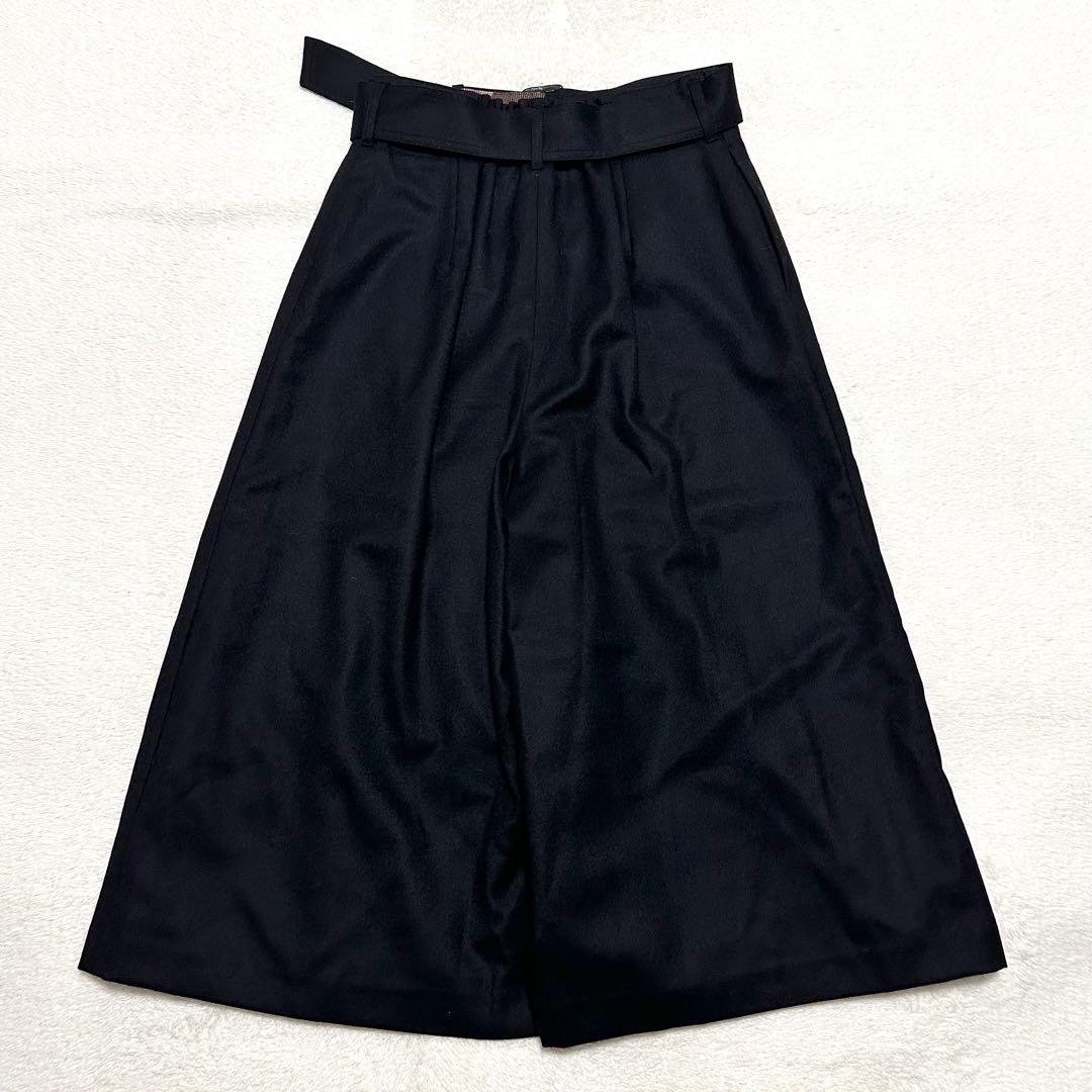 美品 ブルーレーベルクレストブリッジ ソフトサキソニーガウチョパンツ 38 黒