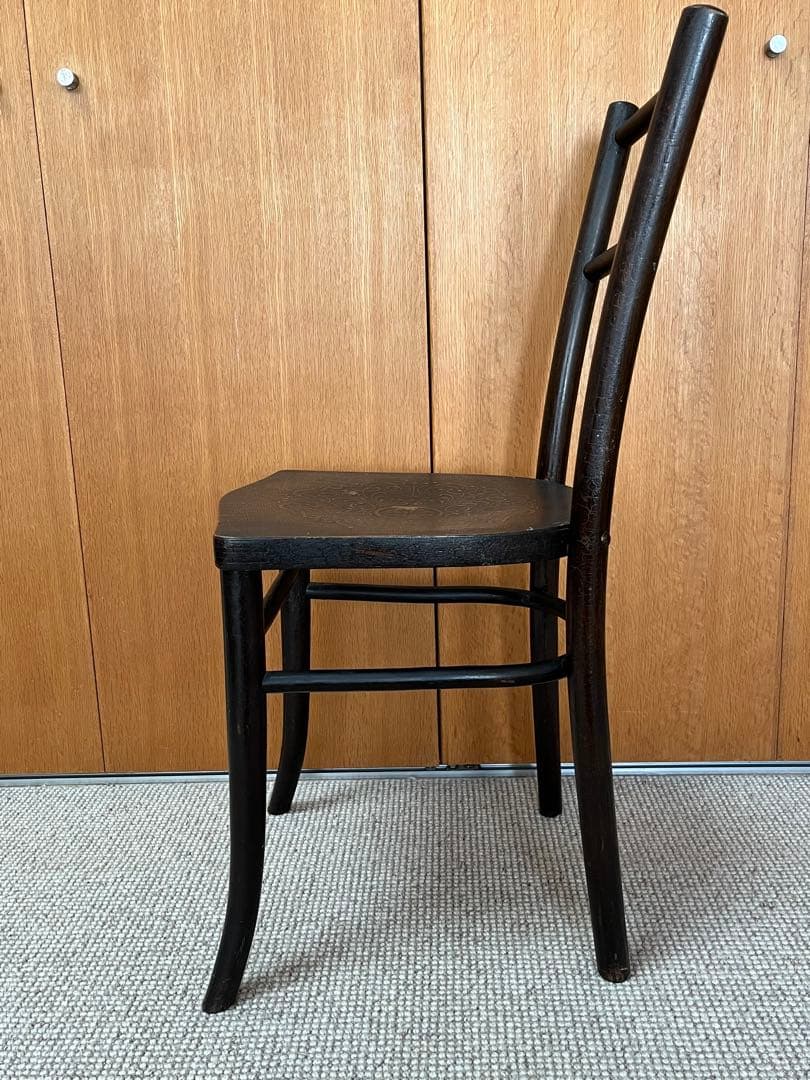 アンティーク ベントウッドチェア 曲木椅子、カフェチェア 使用済み中古品